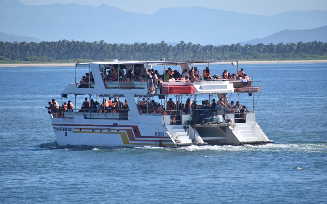 catamaranes en mazatlan