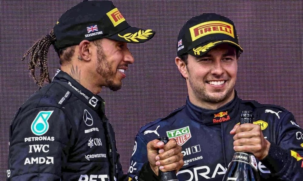 A Checo Pérez le llueven elogios Hamilton reconoce al piloto Punto MX