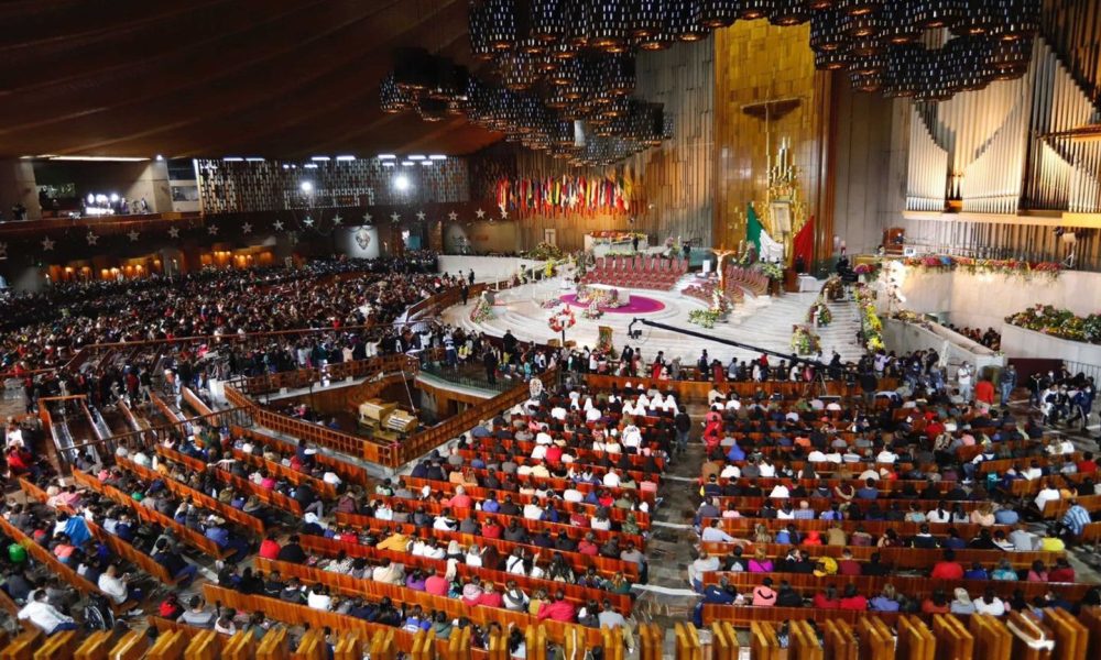 Reencuentro Le cantan las mañanitas a la Virgen de Guadalupe Punto MX