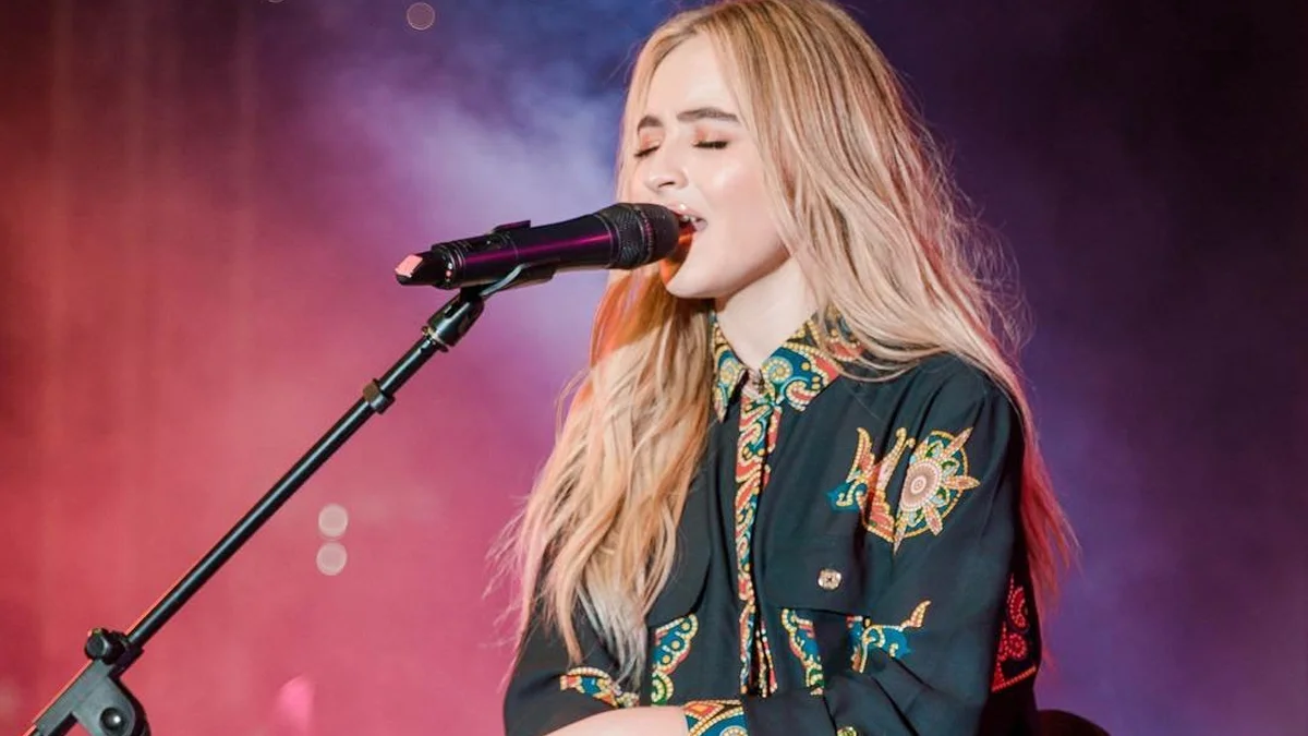 Sabrina Carpenter, la cantante que abrirá los conciertos de Taylor Swift en México