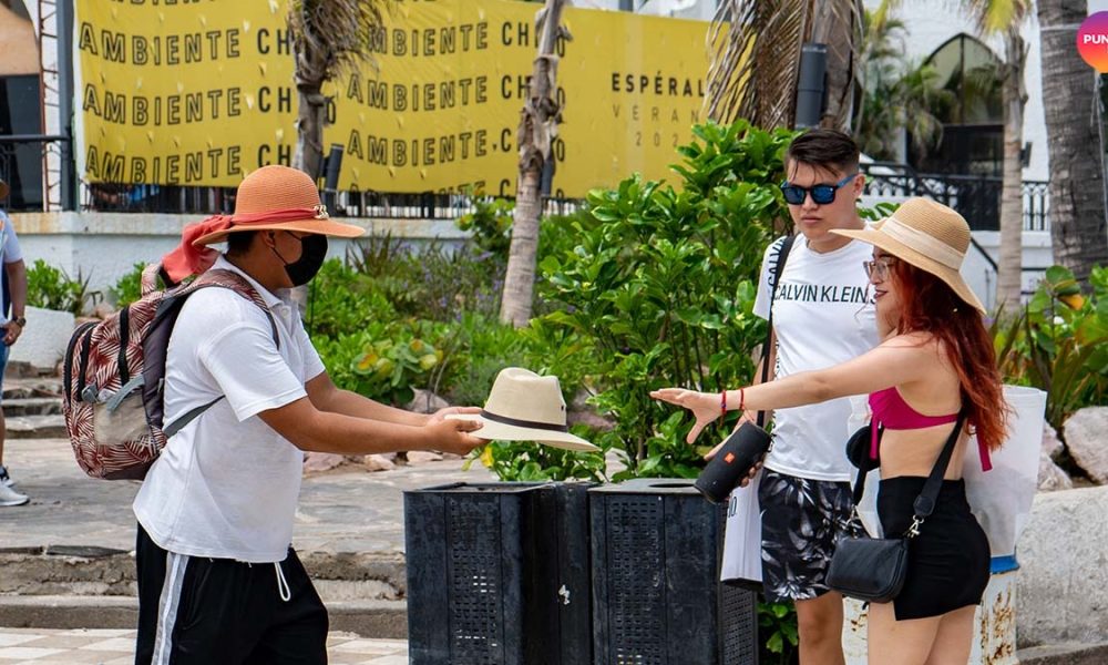 More than 4 million people in Mexico work in tourism