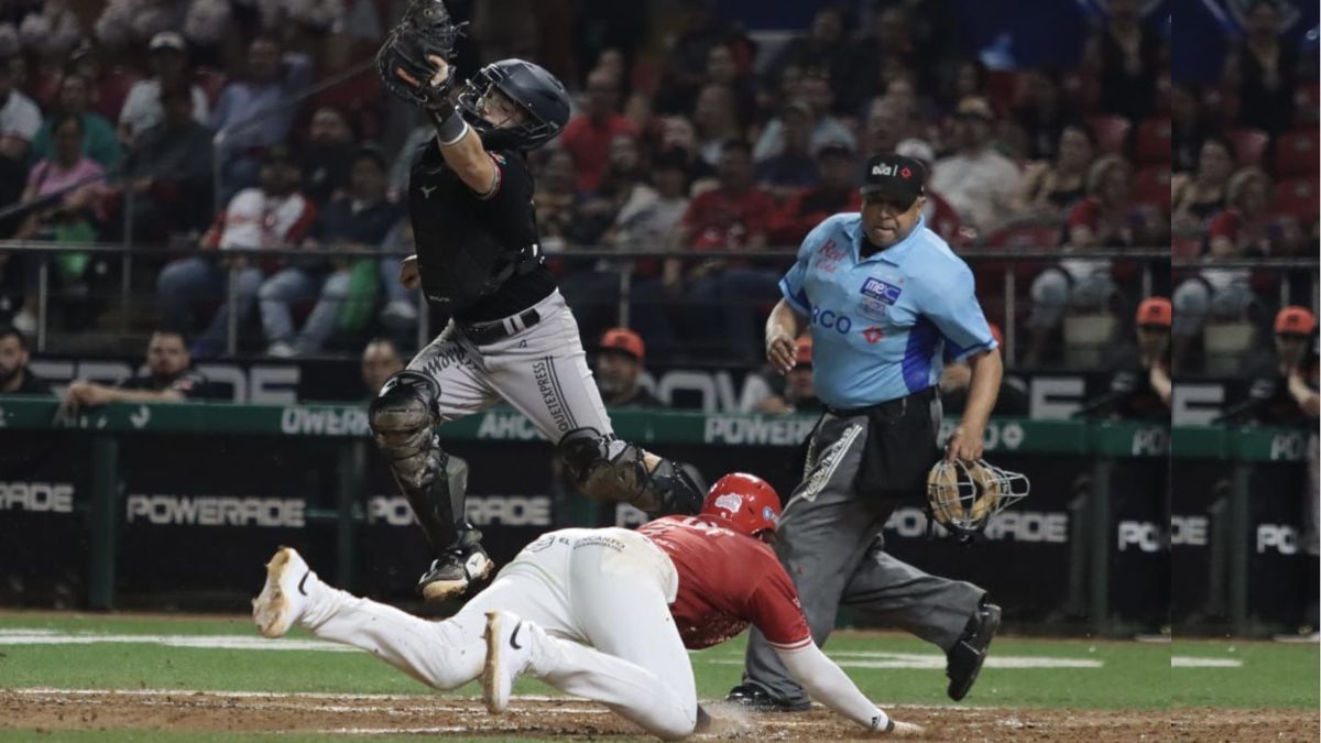 VENADOS LE GANA LA SERIE A HERMOSILLO