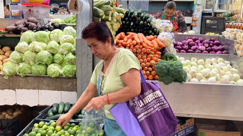 tomate y cebolla, los más caros