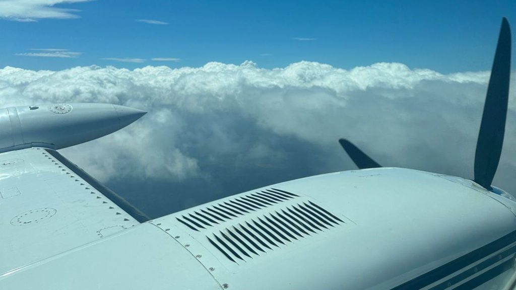 Bombardeo de nubes