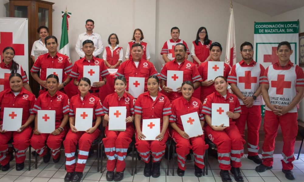 Graduación de técnicos en urgencias médicas en Cruz Roja Mazatlán