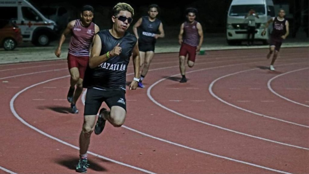 PARA ATLETAS MAZATÁN TRICAMPEONATO