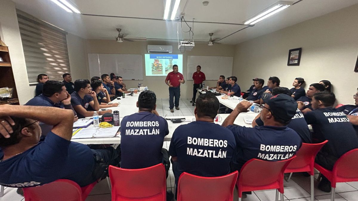 BOMBEROS VOLUNTARIOS CAPACITACIÓN