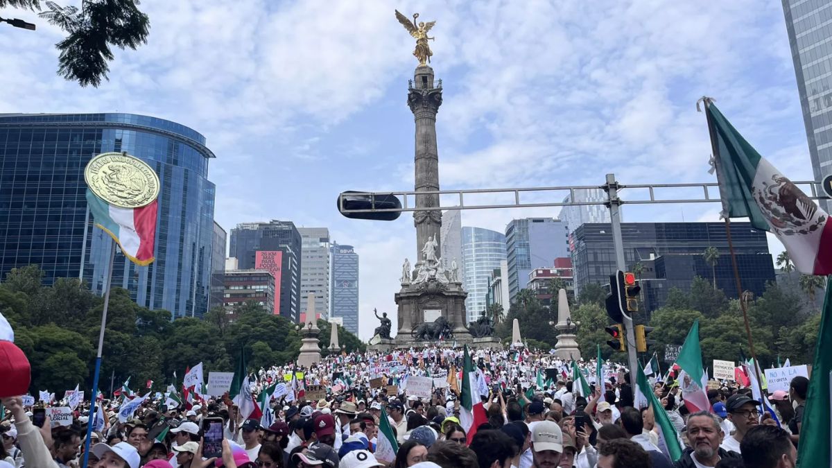 ESTUDIANTES PROTESTAN CONTRA REFORMA