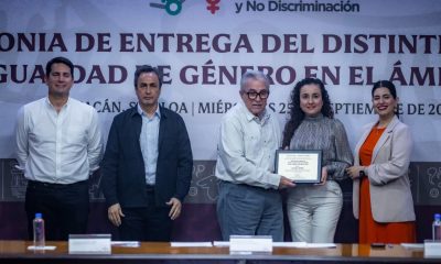 GRUPO ARHE RECIBE DISTINTIVO