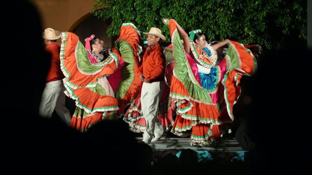 BALLET FOLCLÓRICO DE CULTURA