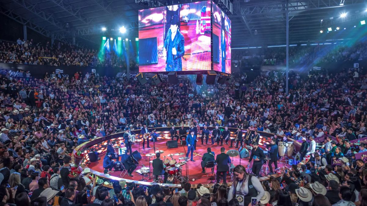 NARCOCORRIDOS FERIA GANADERA CULIACÁN