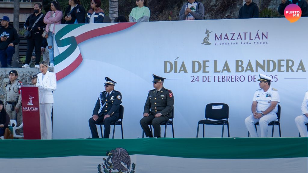 DÍA DE BANDERA MAZATLÁN