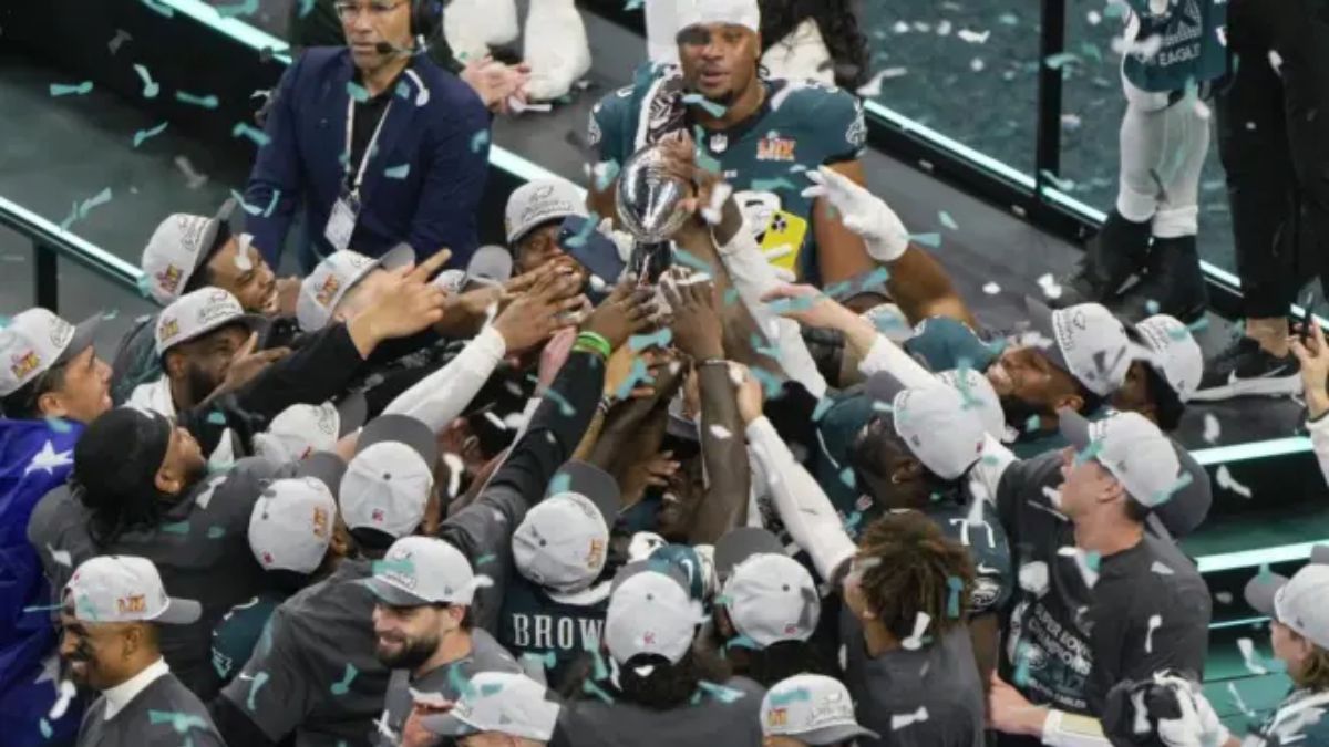 DOMINAN EAGLES SUPER BOWL