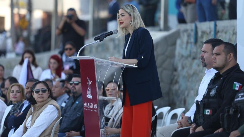 ESTRELLA PALACIOS DOMÍNGUEZ