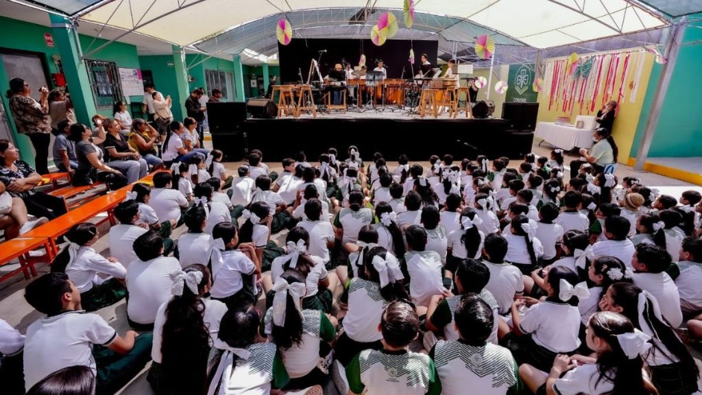 CULTURA EN LA EDUCACIÓN COLEGIO LOS TRÉBOLES