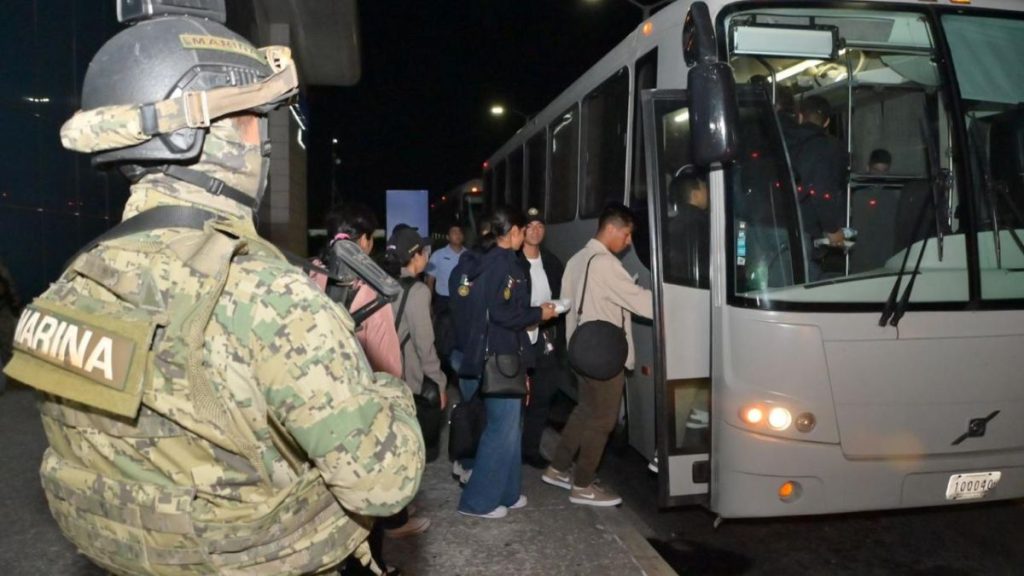 REGRESAN CADETES DEL CUAUHTÉMOC