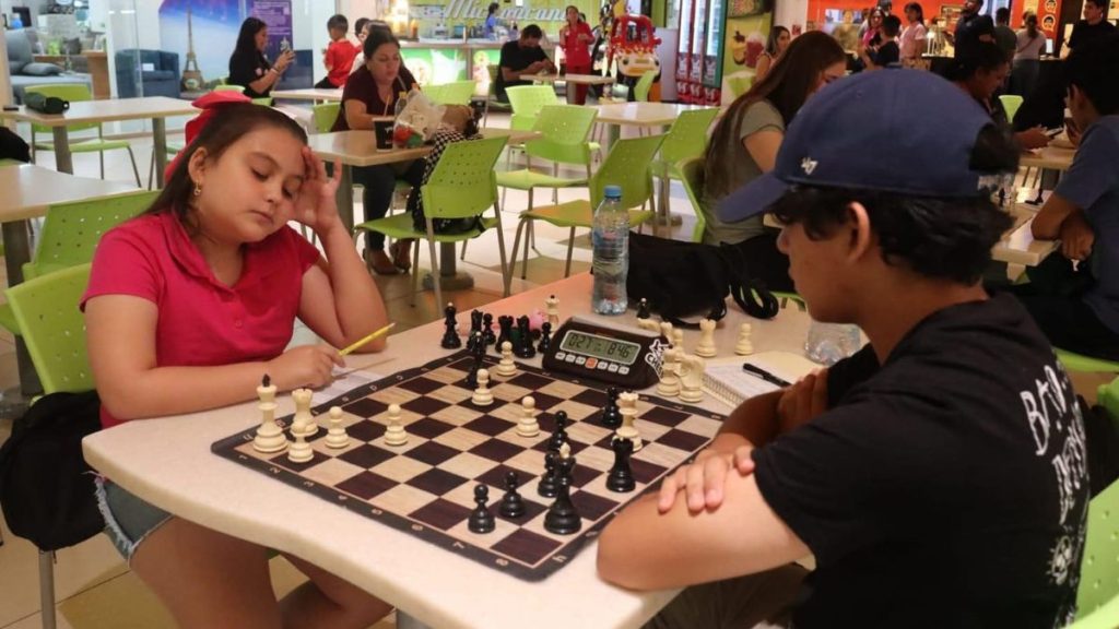 LIGA OFICIAL DE AJEDREZ