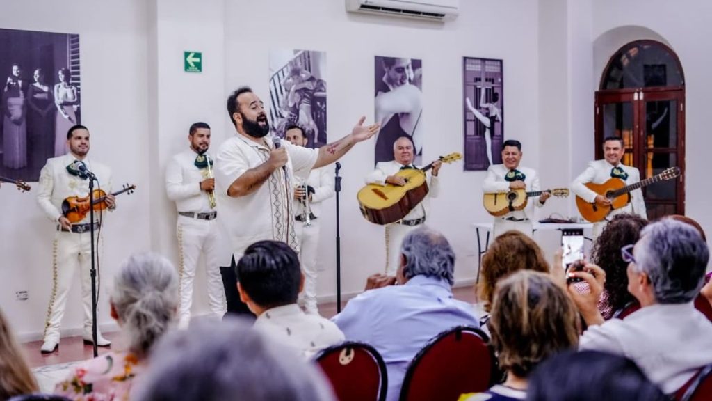 CON EL ALMA MEXICANA