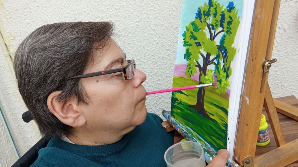 DEMOSTRACIÓN PINTURA CON BOCA