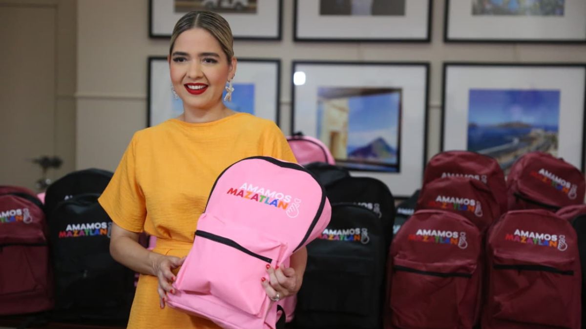 ENTREGA MOCHILAS GOBIERNO MAZATLÁN