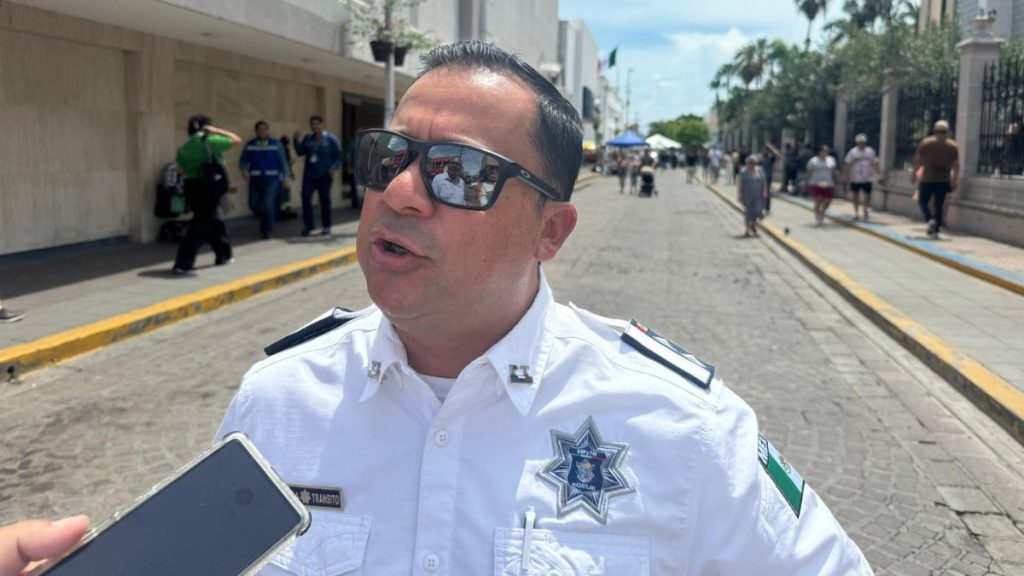 CIERRES VIALS DESFILE 16