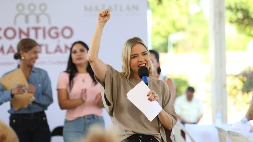 CONTIGO MAZATLÁN PRADERA DORADA