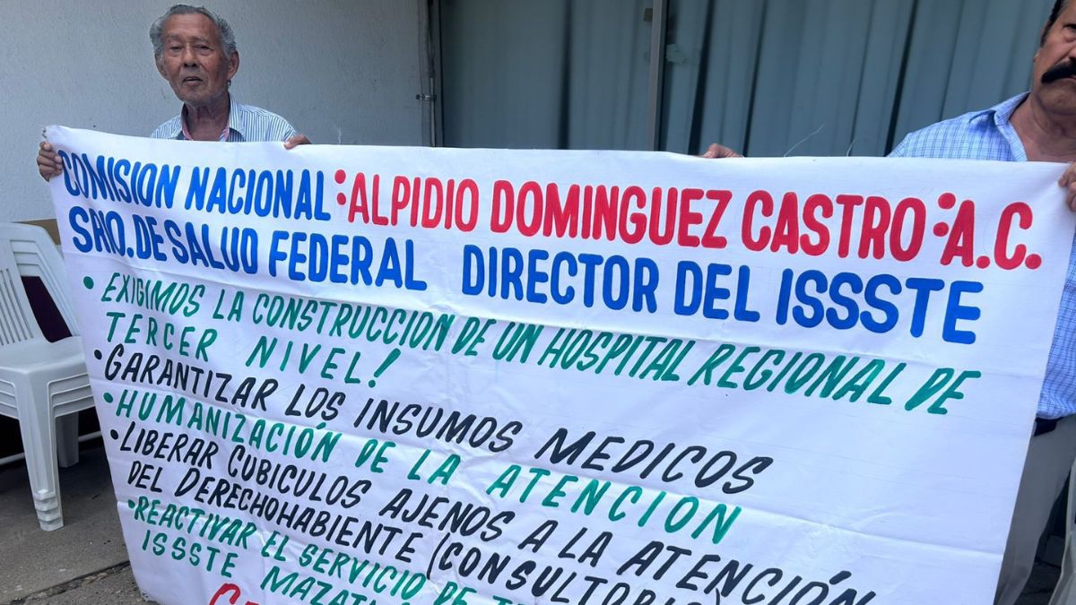 PROTESTAN JUBILADOS ISSSTE MAZATLÁN