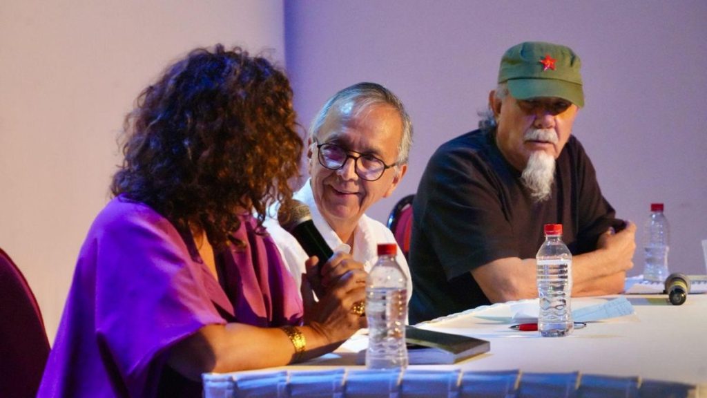 PUEDES CON DIOS HABLAR