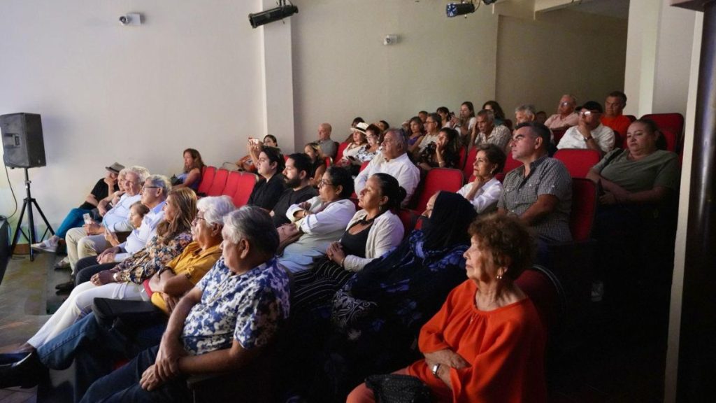 PUEDES CON DIOS HABLAR