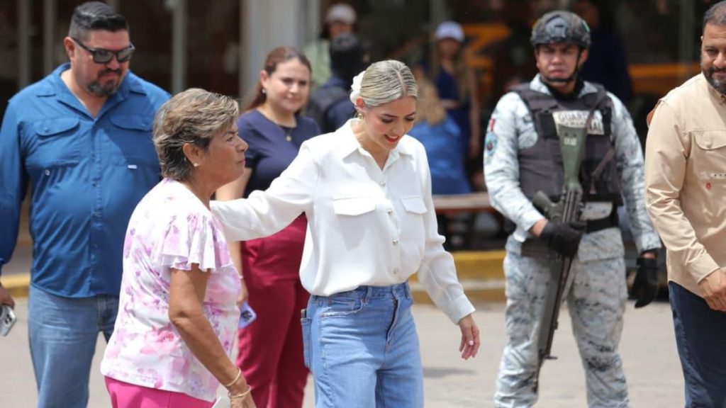 SUPERVISA ALCALDESA GRITO MAZATLÁN