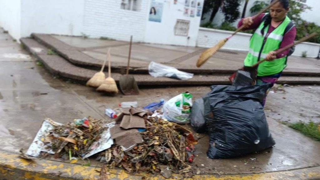 REFUERZAN LIMPIEZA MAZATLÁN
