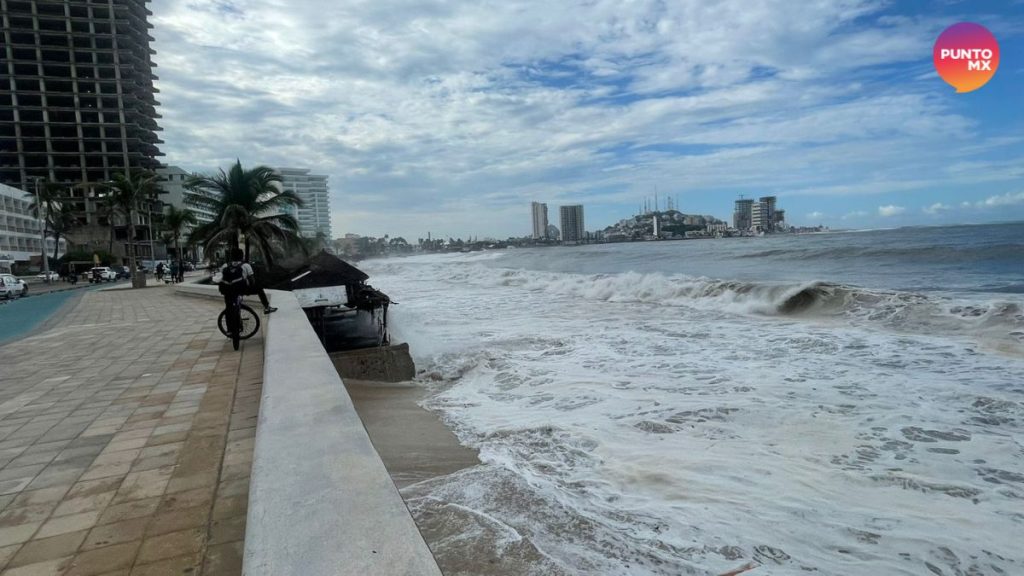 CIERRAN TRAMO MALECÓN MAZATLÁN