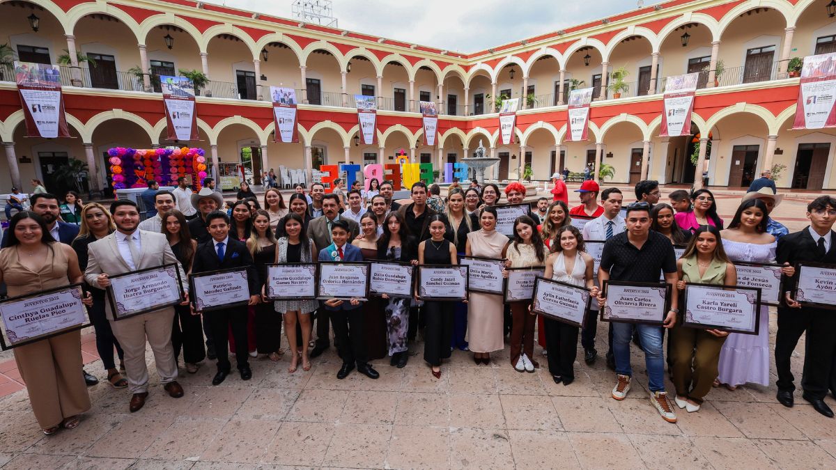 PREMIO RAFAEL BUELNA TENORIO