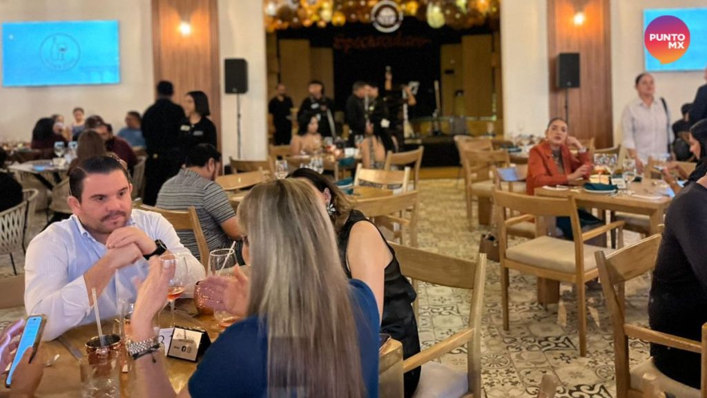 SPECTACULARE CELEBRA 30 AÑOS