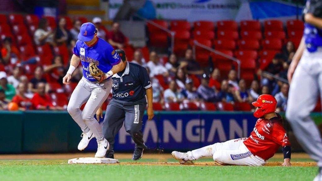 VENADOS APLASTADOS POR JALISCO