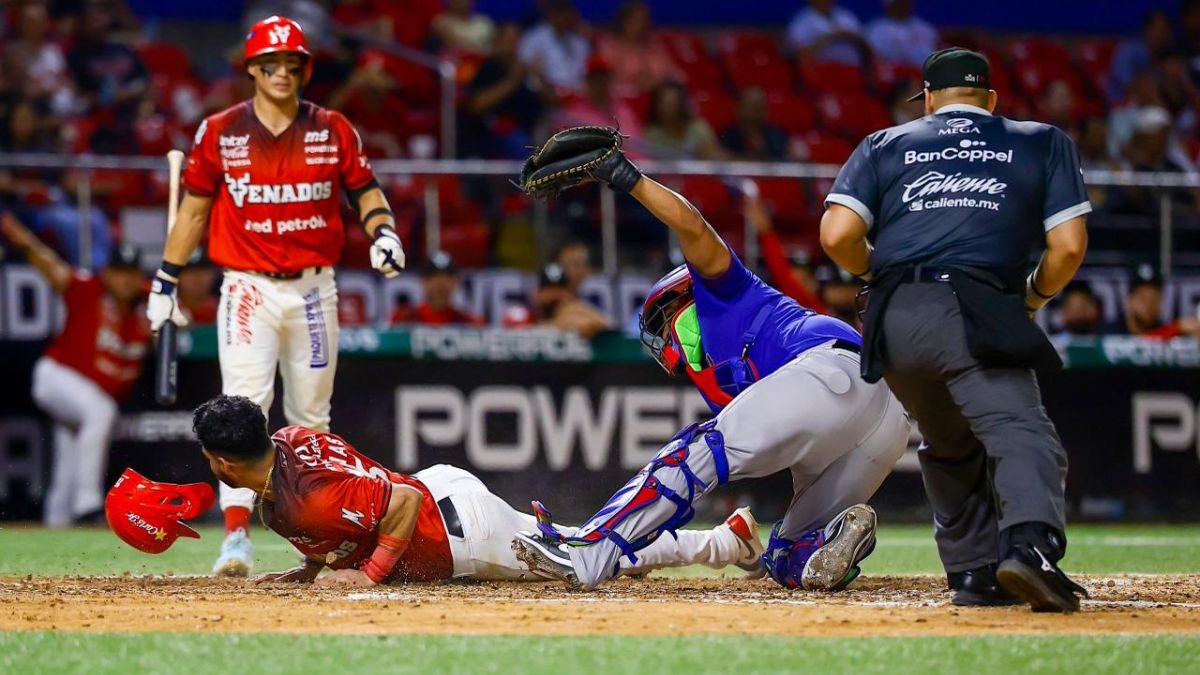 VENADOS APLASTADO POR JALISCO