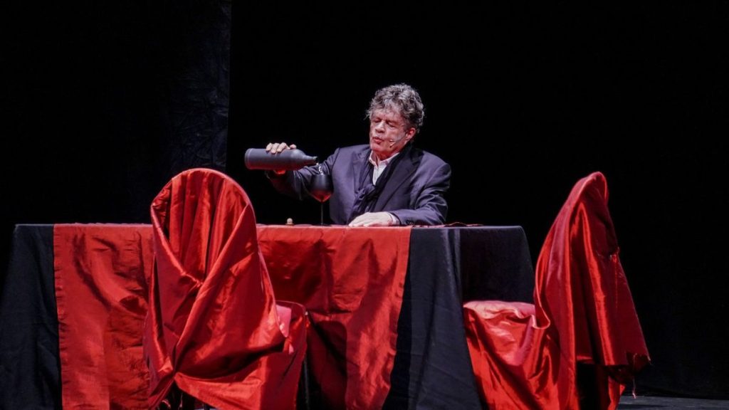 ALEJANDRO CAMACHO TEATRO TERROR