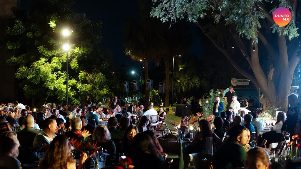 ACUARIO MAZATLÁN CENA BENÉFICA