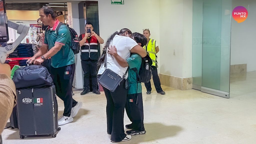 SIGI CRUZ DOBLE CAMPEÓN