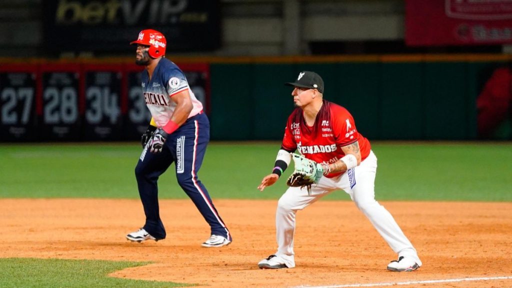 MAZATLÁN BLANQUEADO ÁGUILAS