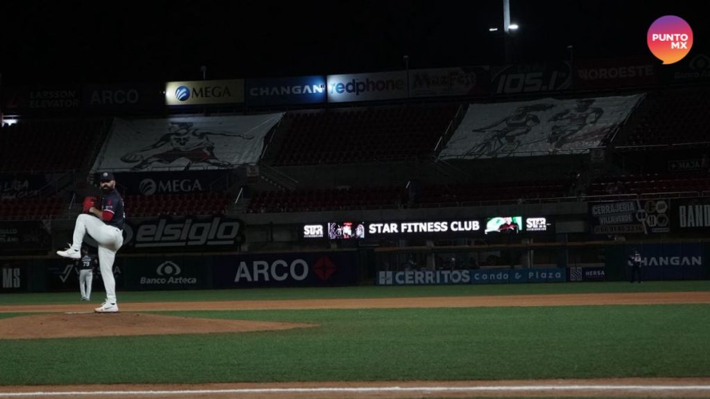 VENADOS HUNDE STANDING