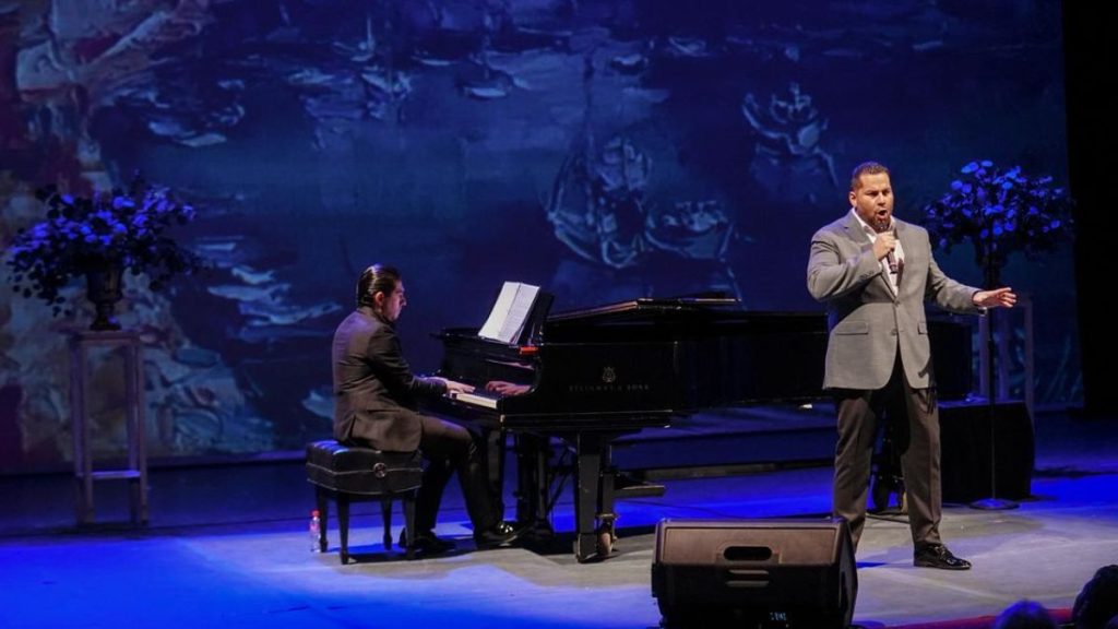 PAZZIONE CARLOS OSUNA TEATRO