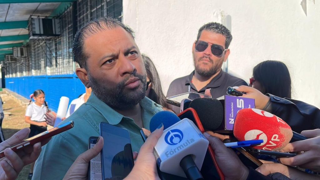 PESCADORES ACCESO PLAYA NORTE