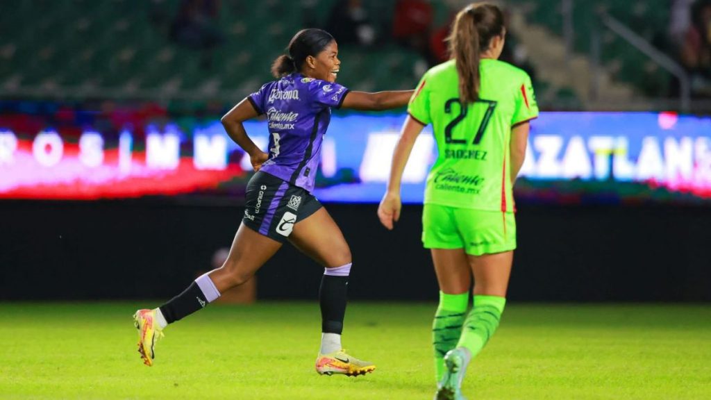 MAZATLÁN FEMENIL DEBUTA GANANDO