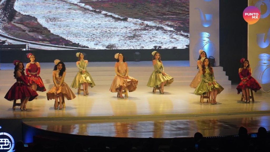 ANAHÍ MARIANA CARNAVAL