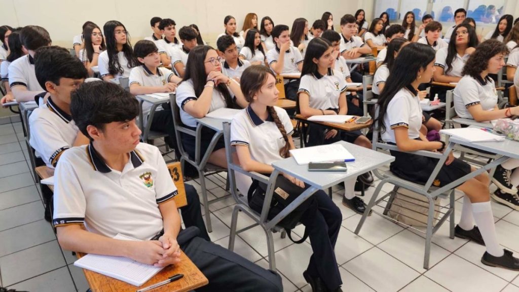 CIERRA UAS AÑO COMPLICADO