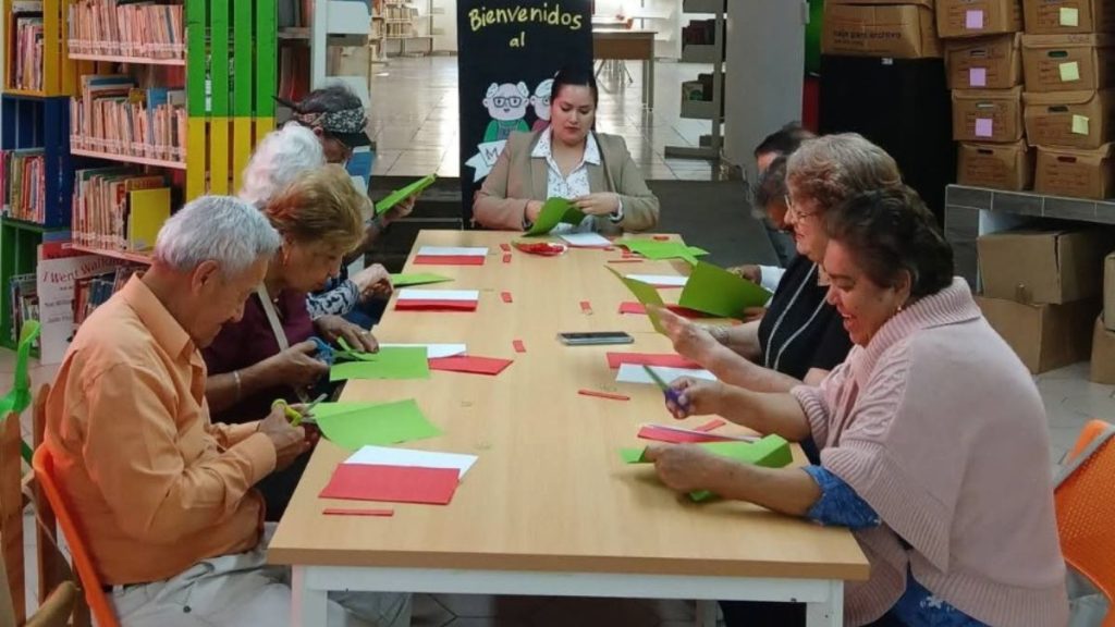 BIBLIOTECAS LECTURA MANUALIDADES