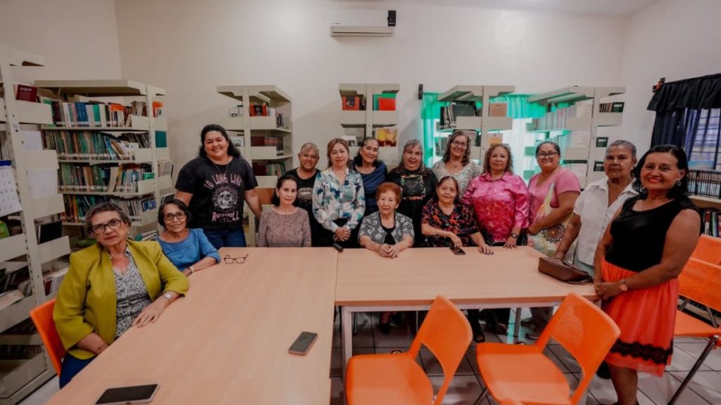 BIBLIOTECAS LECTURA MANUALIDADES