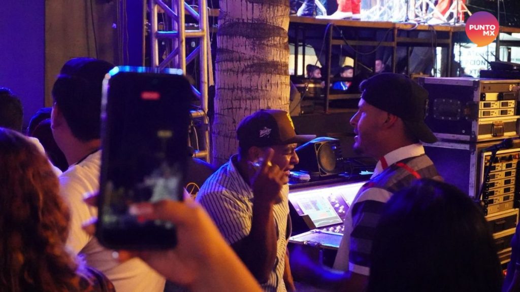 JULIO PRECIADO SUS AMIGOS