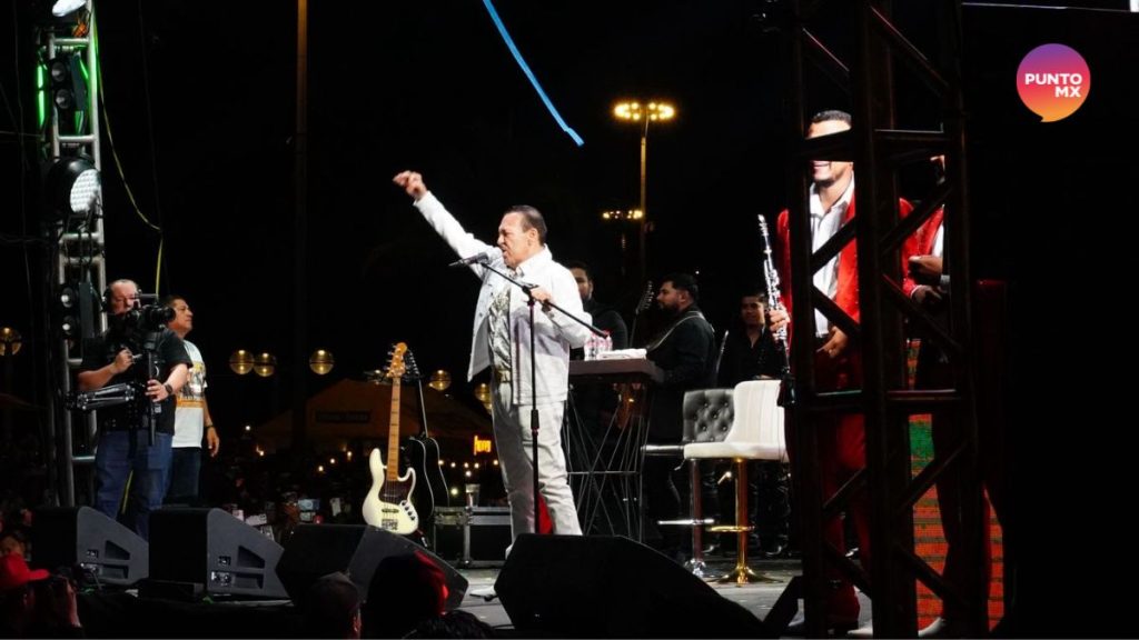 JULIO PREACIADO SUS AMIGOS